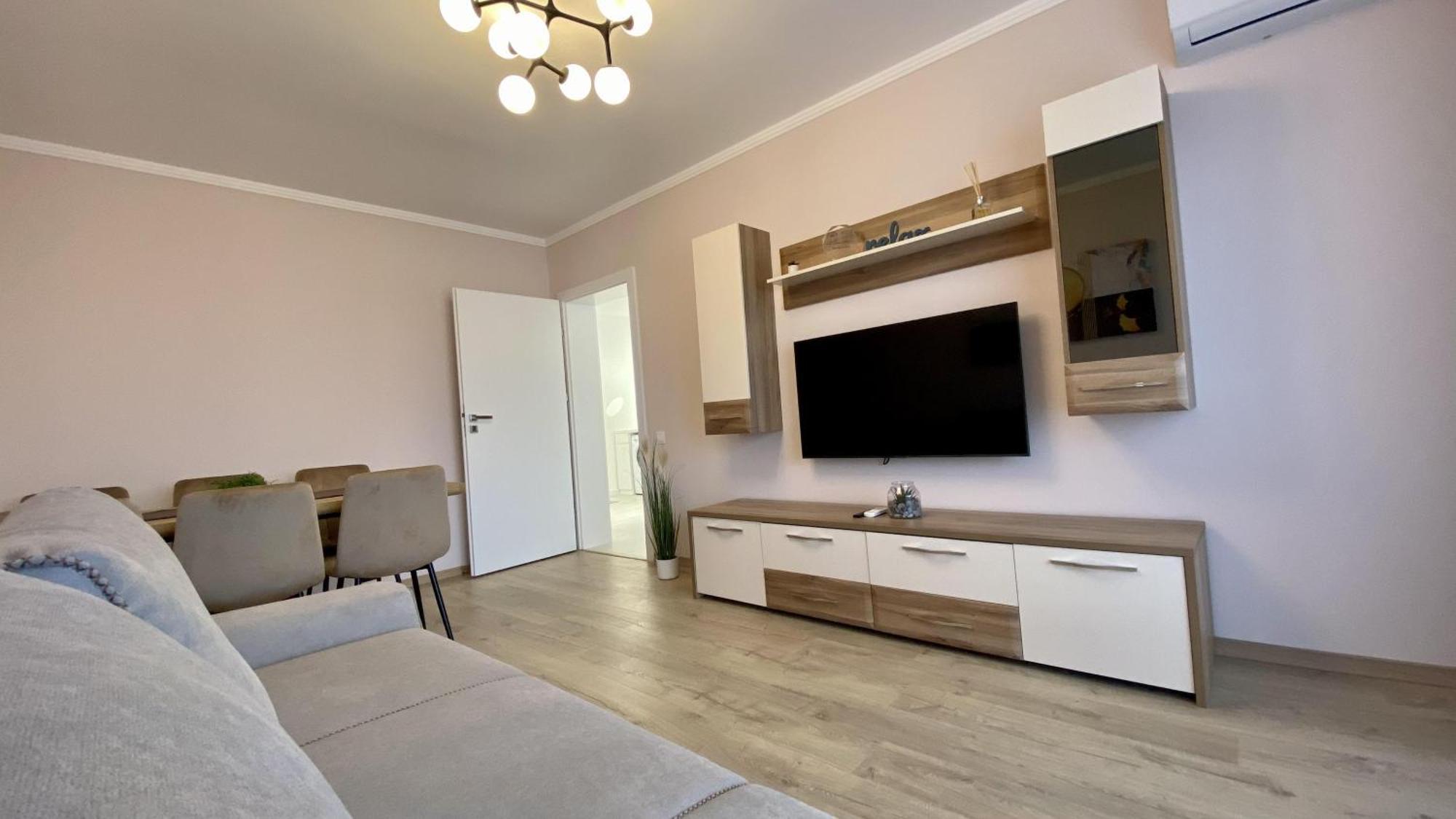 This Is Us Apartments Oradea Eksteriør bilde
